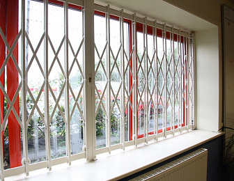 Раздвижная решетка